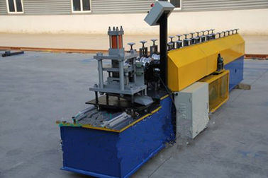 Cina Industrial Steel Roller Shutter Forming Machine untuk 0.3 - 0.8mm Thickness Sheet pemasok